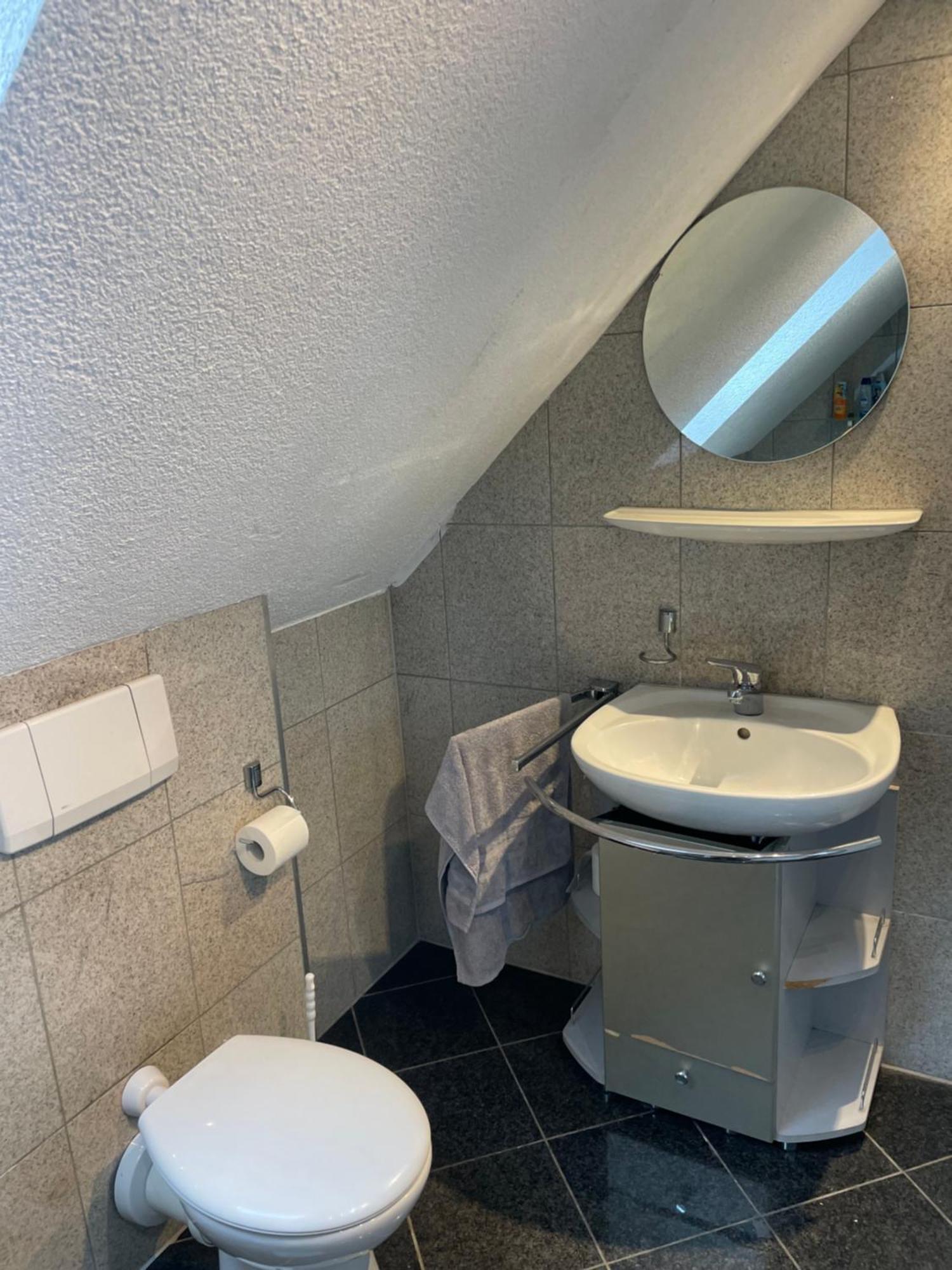 Haus Dambacher - Arbeiter-Monteurzimmer Nuertingen Exteriör bild